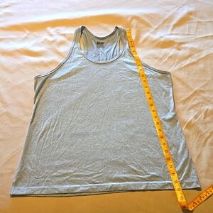 Women's Nike Dri-Fit XL Razor back tank gently used